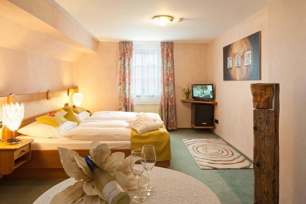 Landhotel Sonnenhof Siebeldingen Екстер'єр фото